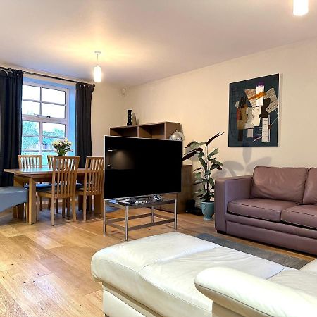 Desirable 2 Bedroom Apartment In Bicester That Sleeps 5 Exterior photo