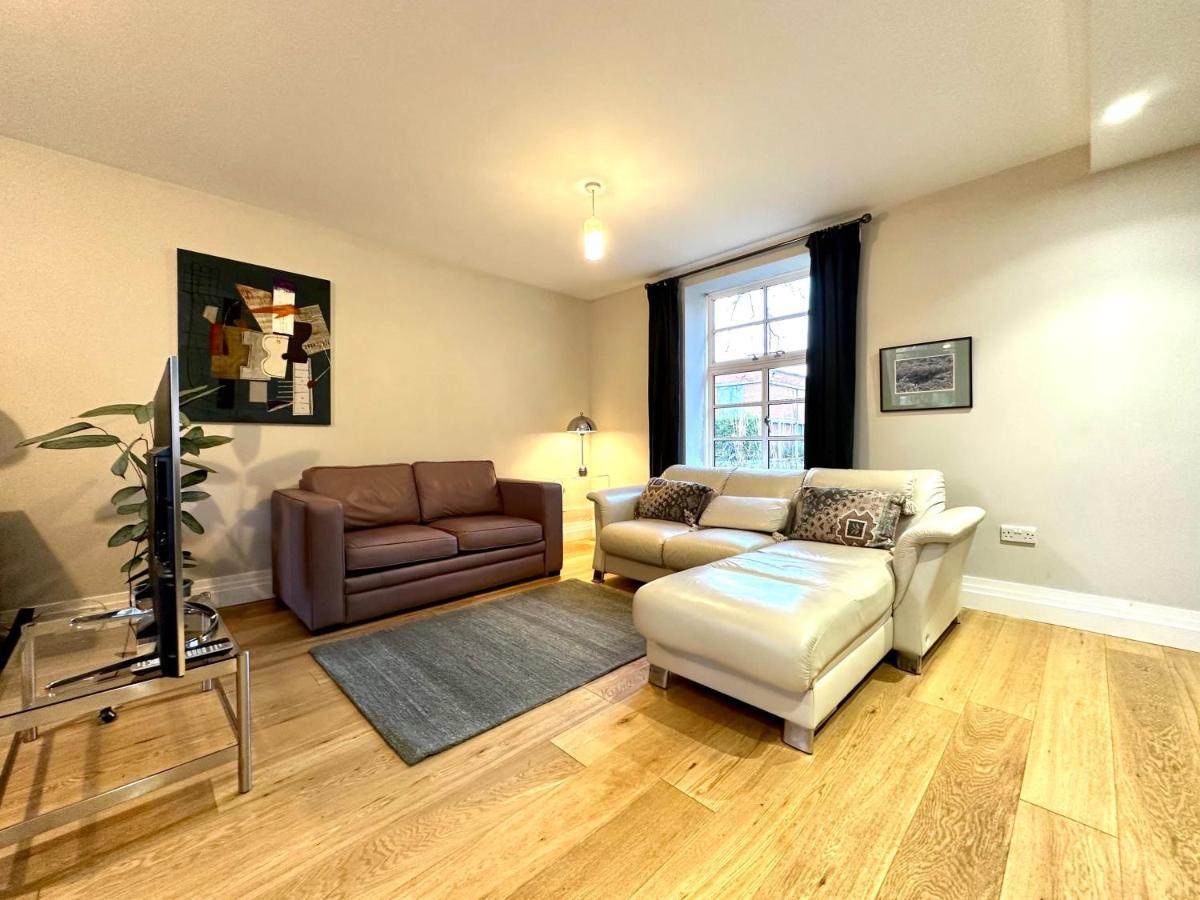 Desirable 2 Bedroom Apartment In Bicester That Sleeps 5 Exterior photo