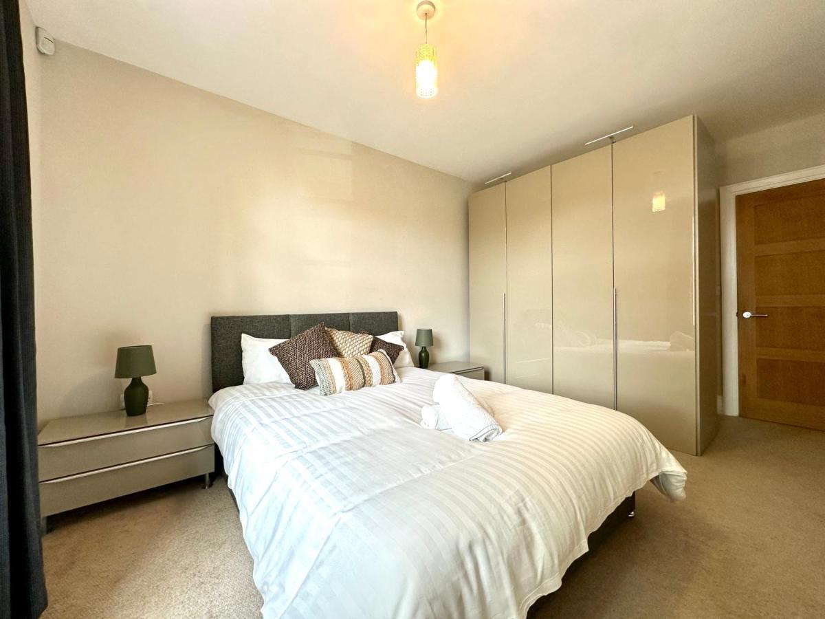Desirable 2 Bedroom Apartment In Bicester That Sleeps 5 Exterior photo