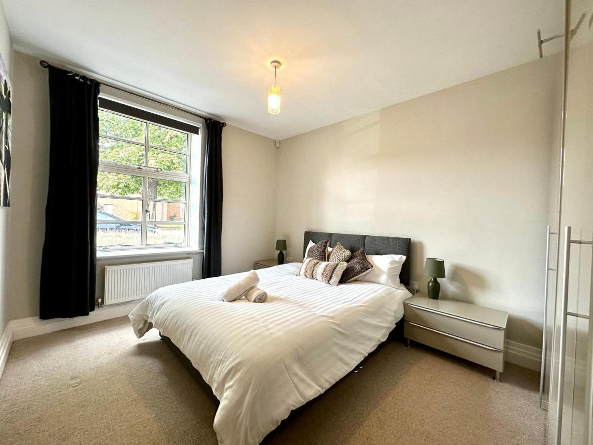 Desirable 2 Bedroom Apartment In Bicester That Sleeps 5 Exterior photo