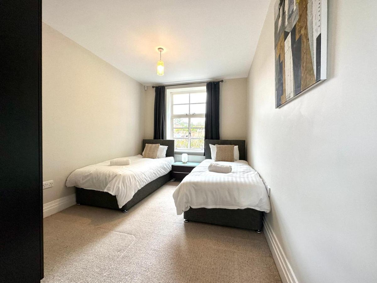 Desirable 2 Bedroom Apartment In Bicester That Sleeps 5 Exterior photo